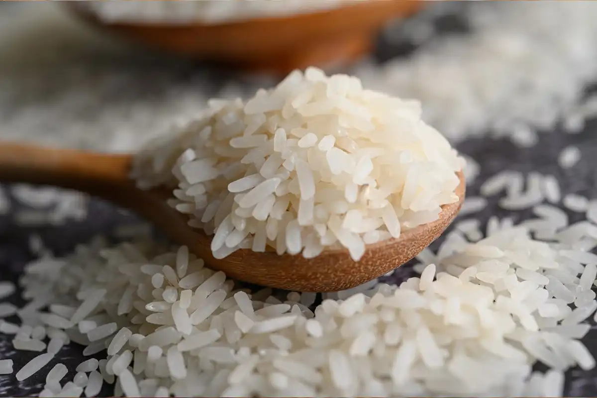از کجا بفهمیم برنج دم کشیده |برای زود دم کشیدن برنج چه باید کرد |برنج چند دقیقه باید بجوشد نی نی سایت